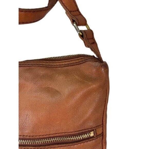 Fossil Erin Brown Pebbled Cow Leather Crossbody Top Zip Bag - Picture 8 of 9